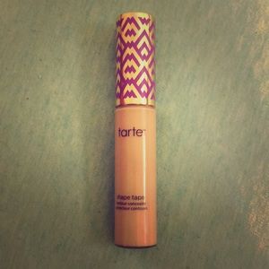 Tarte shape tape in light neutral